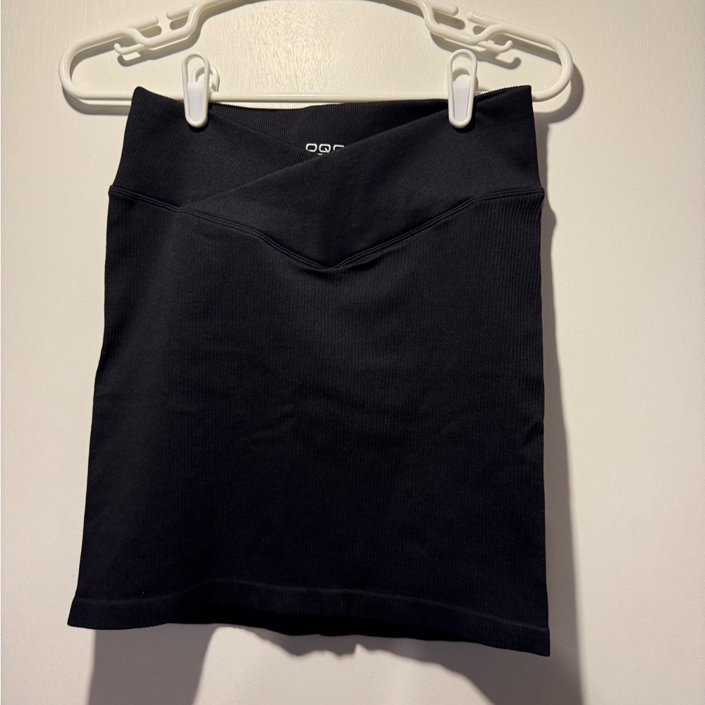 OQQ High Waist Crossover Ribbed Mini Skirt NWOT